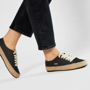 Alternative view of Agonis Black