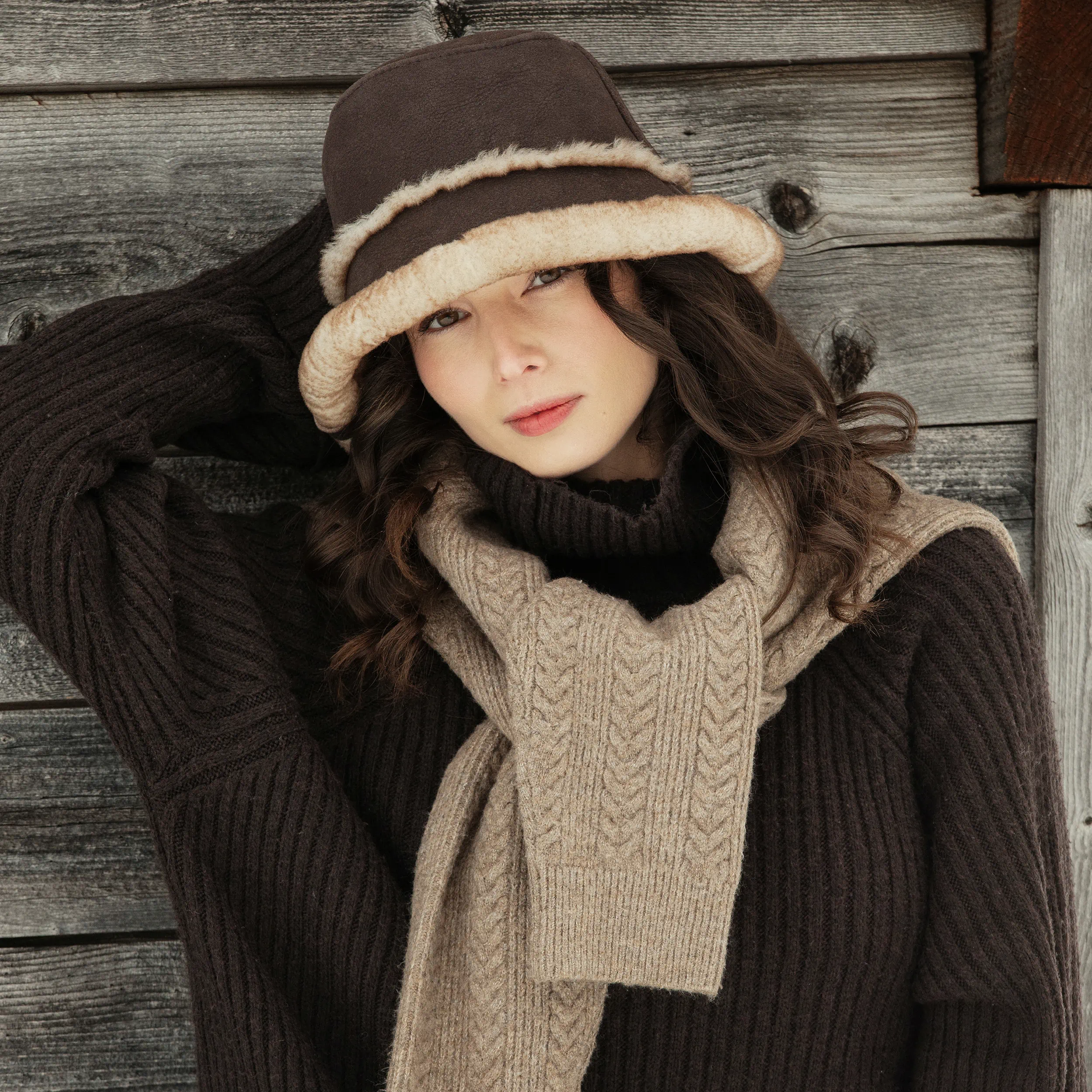Deluxe Sheepskin Hat Chocolate – Image 2
